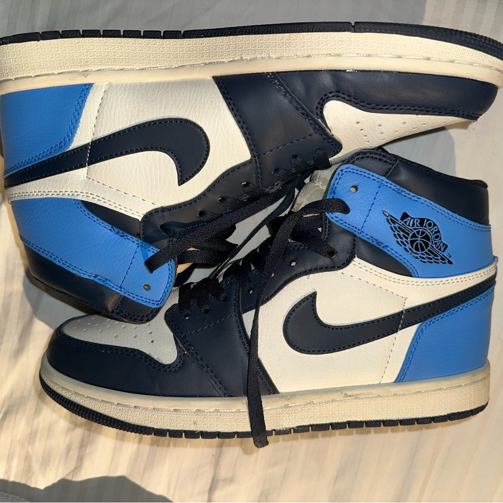 Air Jordan 1 Obsidian